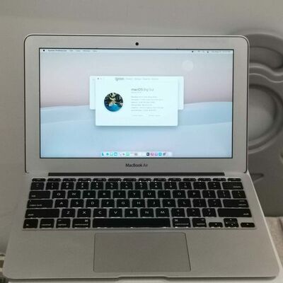 A picture of For Sale: Macbook Air 11", Early 2014