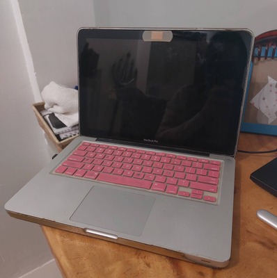 A picture of Macbook Pro 2011